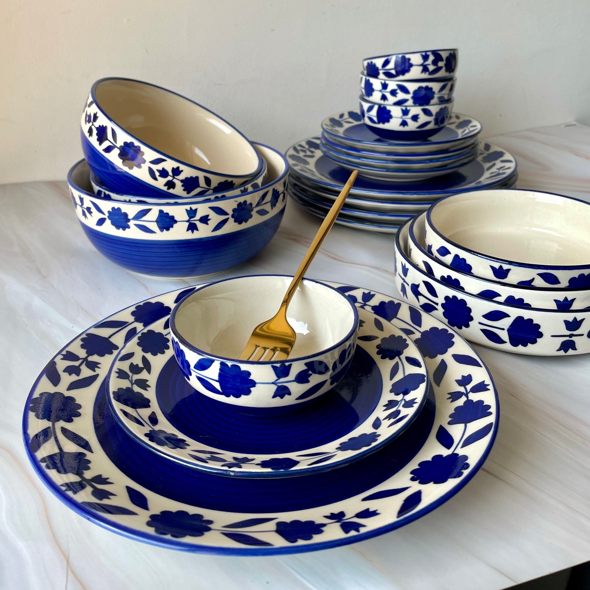 Buy Blue floral dinner set Online